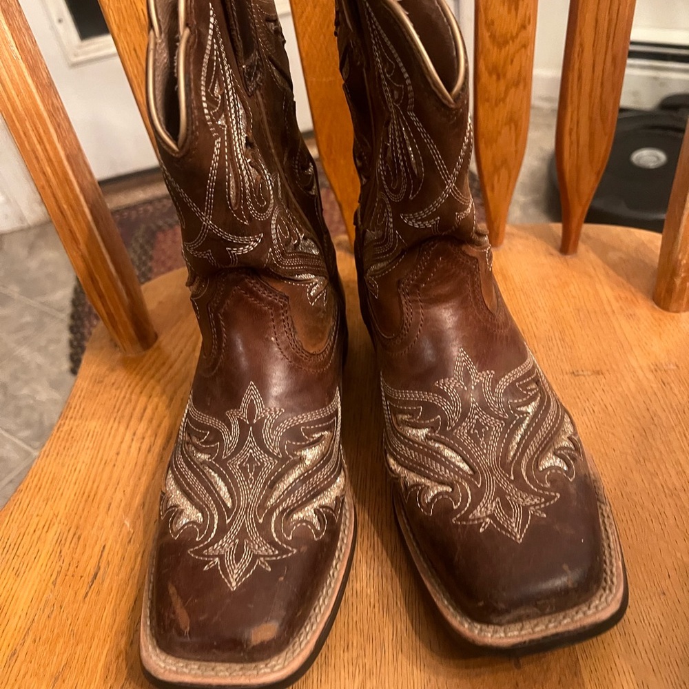 Ariat Tan Leather Cowboy Boots